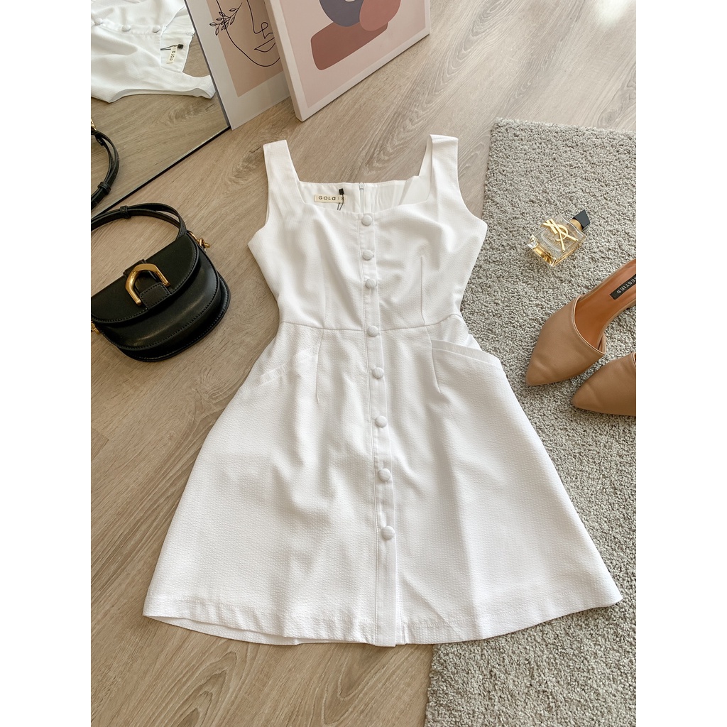 Đầm LALA dây hàng nút trước ngực basic