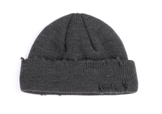 Mũ len beanie rách