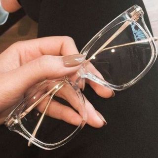 Kính trắng gọng trong suốt Sinsay