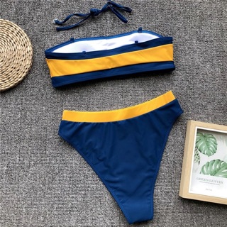 Bikini 2 mảnh khoe vòng 3