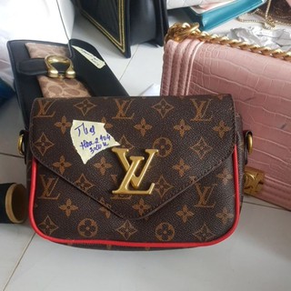 Túi l..v viền đỏ