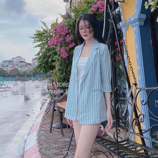 áo vest choàng kẻ