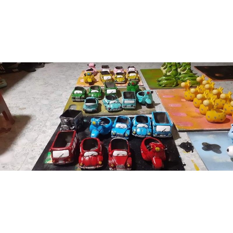 Chậu cây mini cực chất hình xe cổ chất lừ