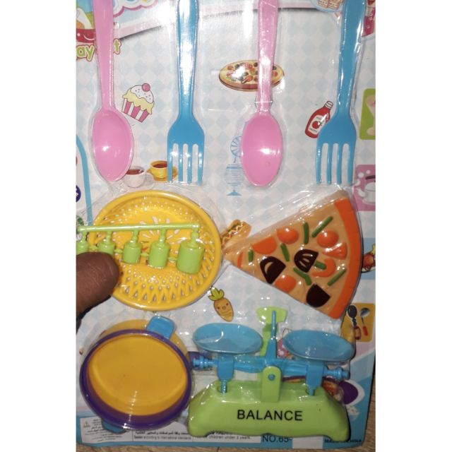 Sét đồ chơi bán bánh và bàn cân bằng nhựa