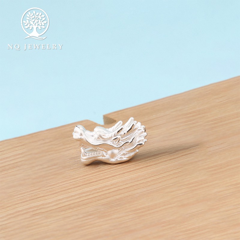 Charm bạc đầu rồng trắng xỏ ngang - NQ Jewelry
