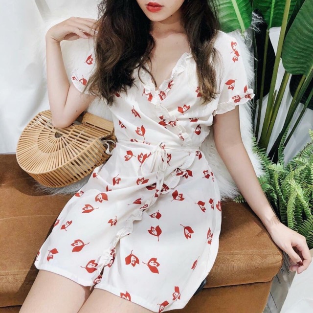 Đầm vạt chéo Thái