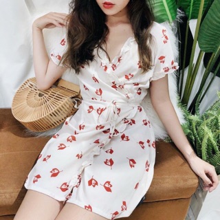 Đầm vạt chéo Thái
