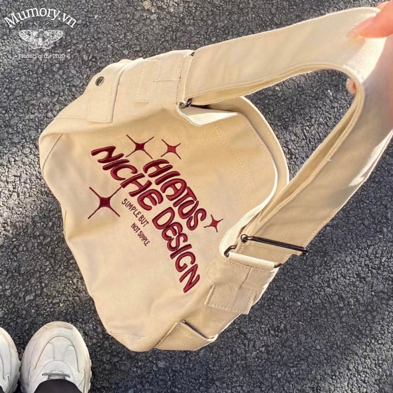 Túi xách tote đeo chéo vải canvas màu trắng kem cỡ lớn hoạ tiết thêu chữ nổi màu đỏ đi học hàn quốc vintage đơn giản