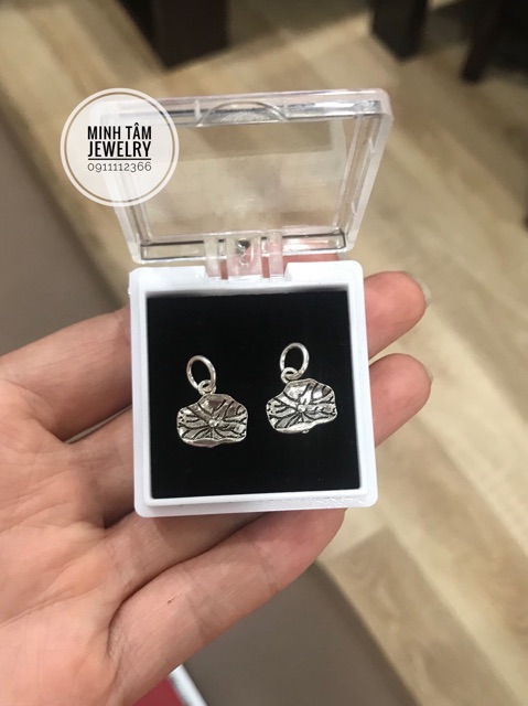 Charm rơi hình lá sen bạc S925