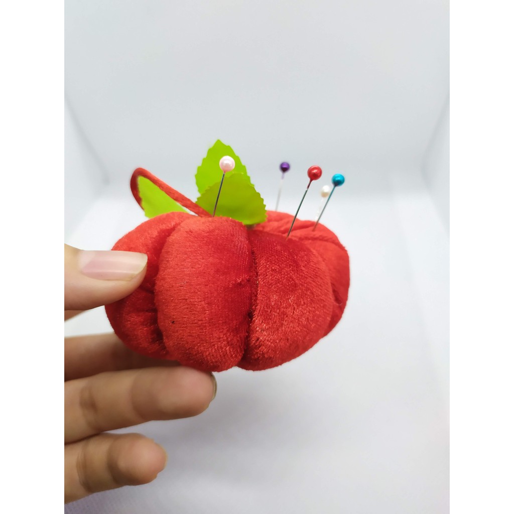 Đệm ghim kim hình trái bí đỏ | Sỉ &amp; Lẻ | Tiệm may Bí Ngô