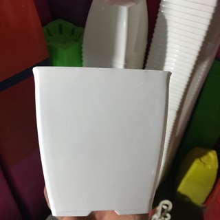 Chậu vuông v16 rẻ vô địch