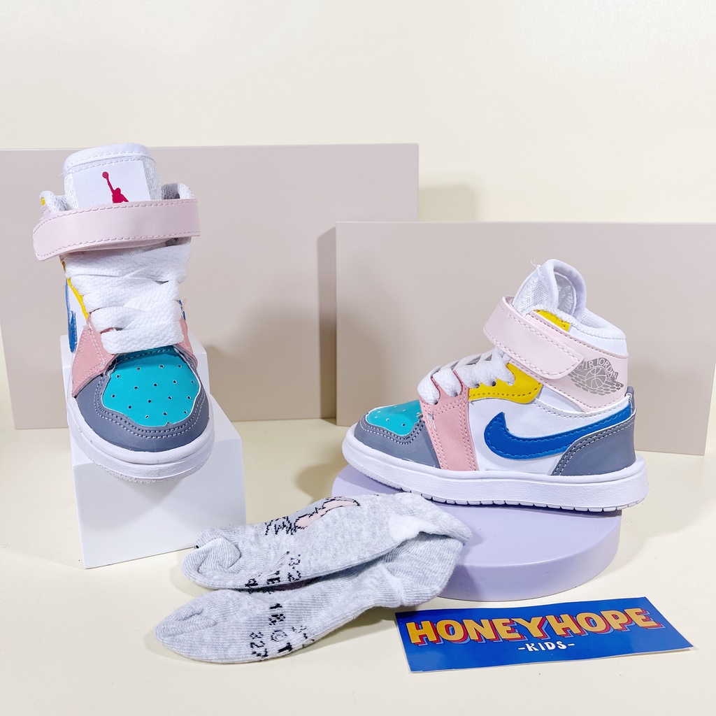 Giày Thể Thao Nike Air Jordan Đế Mềm Màu Cầu Vồng Xinh Xắn Cho Bé