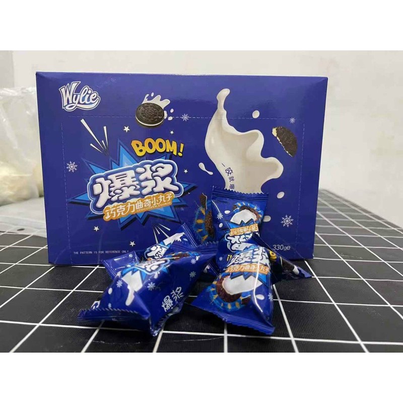 HỘP 330gr BÁNH OREO SOCOLA NHÂN CHẢY 3 LỚPHOT TIKTOK (28-30 viên/ hộp)