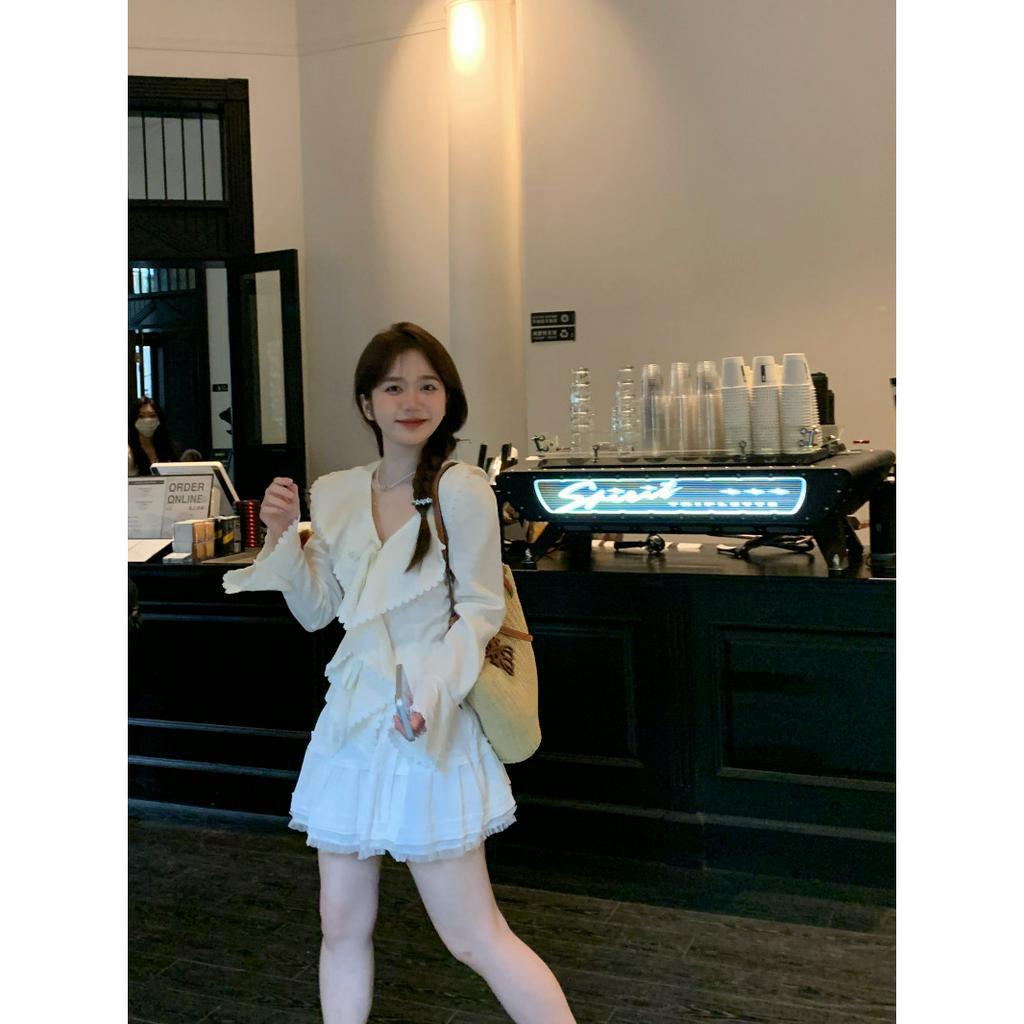 Áo sơ mi nữ trắng tay ren cổ chữ V bèo nhún Firstdateclothing 61