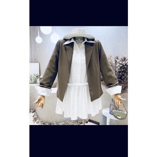 Váy kèm áo vest ngoài kèm belt