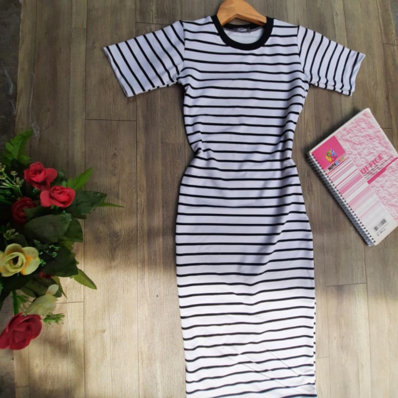 ĐẦM BODY TAY NGẮN SỌC KẺ a2