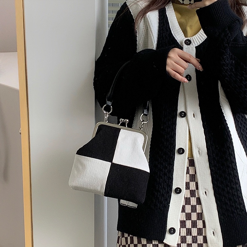 Túi Đeo Chéo Thời Trang Hàn Cho Nữ