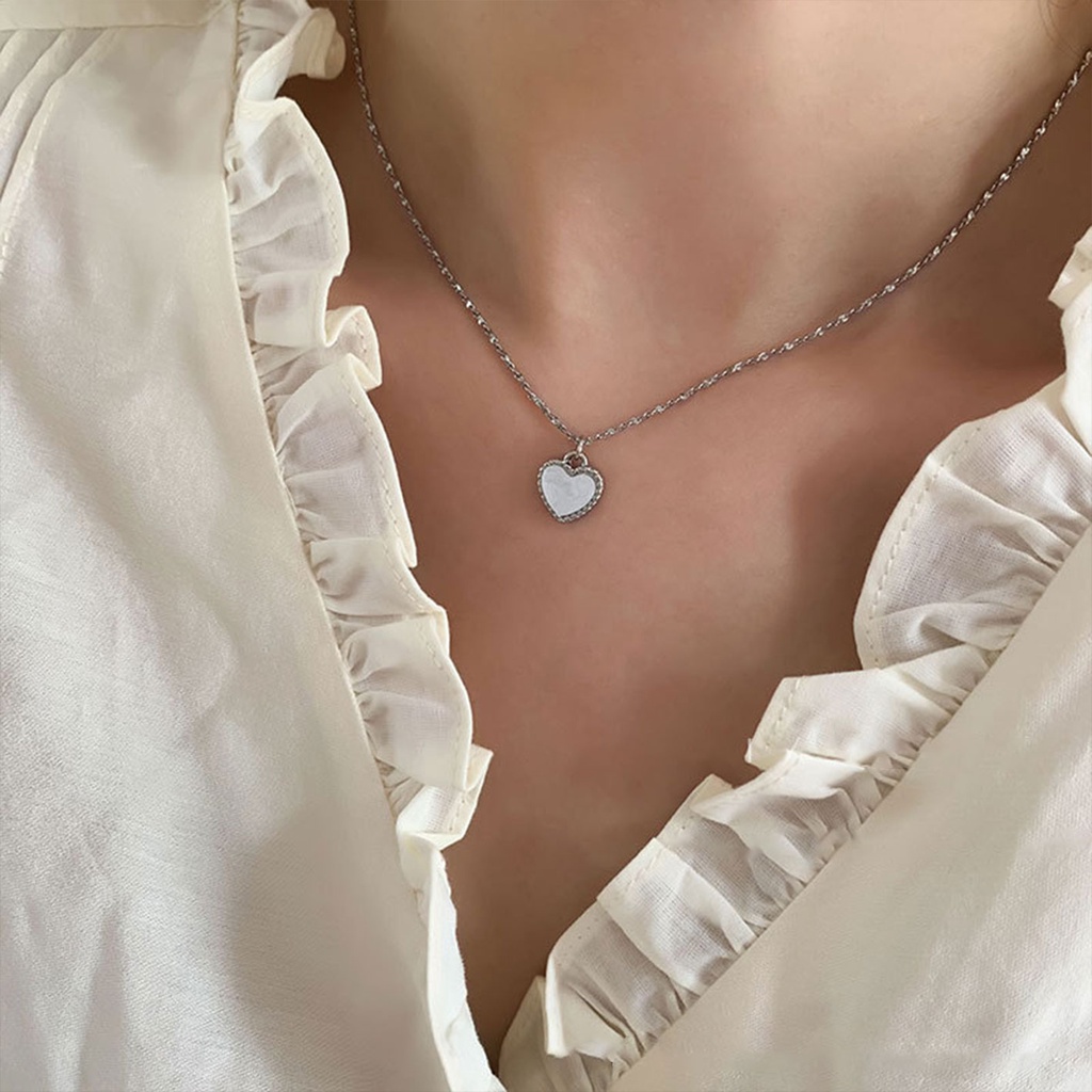 Dây Chuyền Mặt Trái Tim Đính Hạt Ngọc Trai Sang Trọng Cổ Điển Dành Cho Nữ