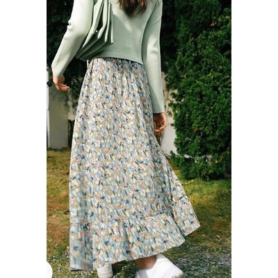 Chân váy hoa xanh thương hiệu Eifini mang phong cách đồng quê nước Pháp