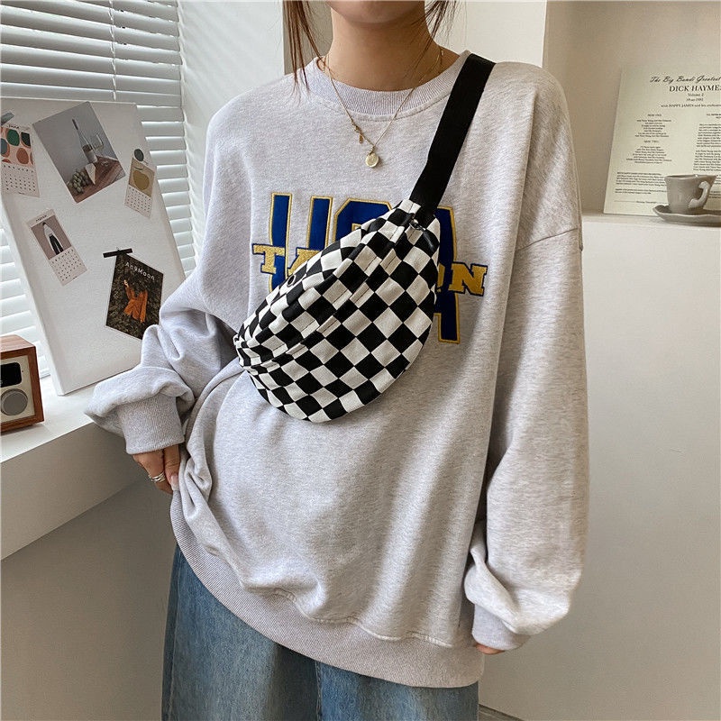 Túi đeo chéo họa tiết caro trắng đen phong cách Harajuku Nhật Bản cá tính cho nữ