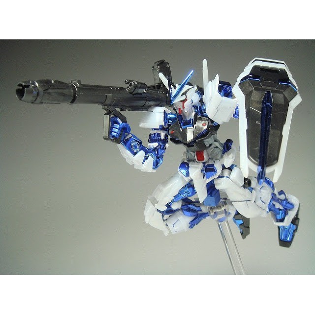 Mô hình lắp ráp RG 1/144 Gundam Astray Blue Plating Ver Bandai