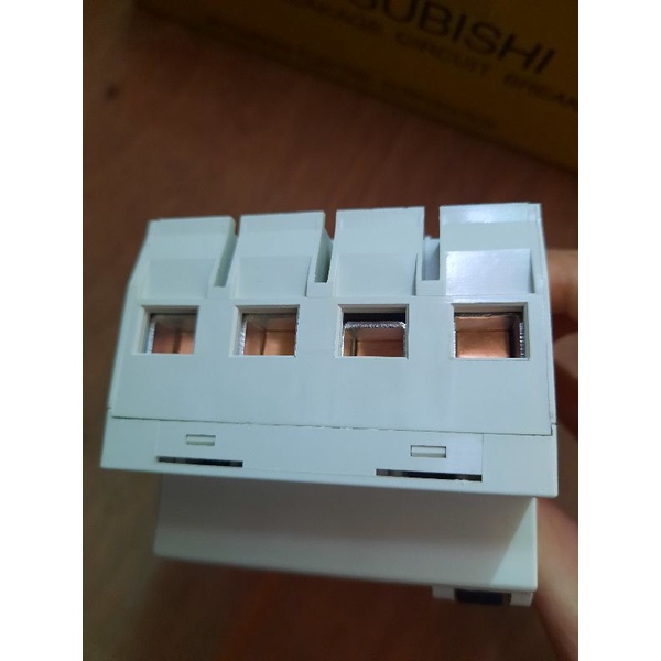 Aptomat Misubishi Chống Giật 3 Pha 4 Dây - 40A