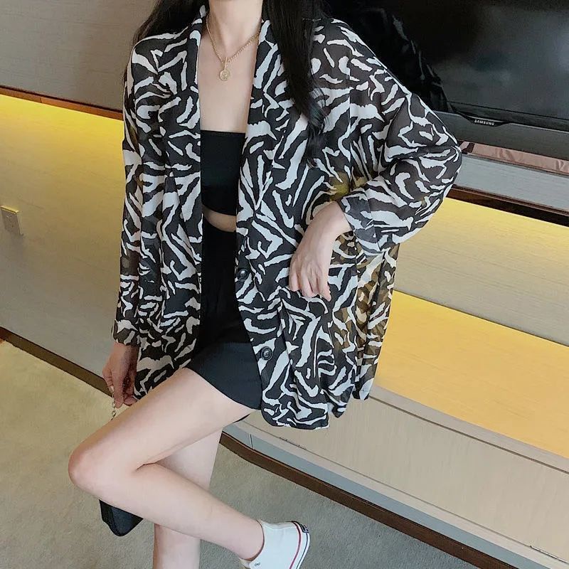 Áo khoác chiffon IELGY dài vừa dáng rộng họa tiết ngựa vằn phong cách Hàn Quốc thời trang cho nữ