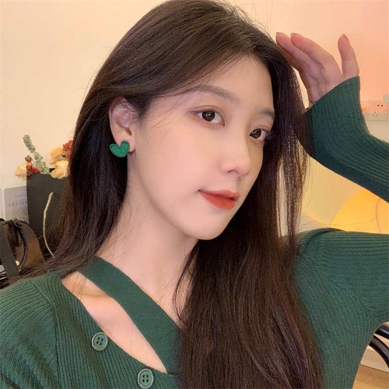 Khuyên tai hình nơ/hoa chất liệu nhung màu xanh lá phong cách Hàn Quốc cổ đIển thờ trang cho nữ f751