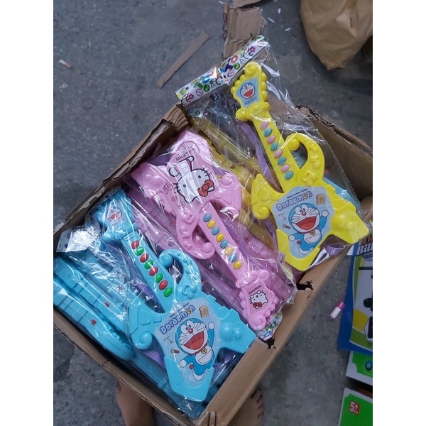 Đàn ghi ta thú phát nhạc