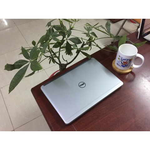 ( Siêu phẩm nhỏ gọn) Laptop Dell Latitude E7240 (Core i5-4310U, RAM 4GB, SSD 128GB, VGA Intel HD 4400, 12.5 inch) | BigBuy360 - bigbuy360.vn