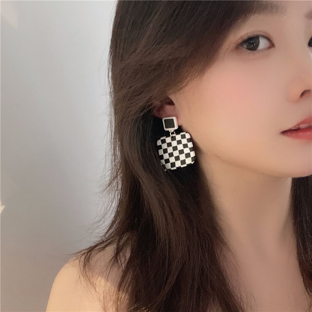 Khuyên Tai Acrylic Hình Vuông Họa Tiết Kẻ Sọc Caro Phong Cách Hàn Quốc Thanh Lịch Cho Nữ