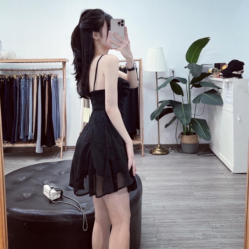 Váy hai dây vải tơ