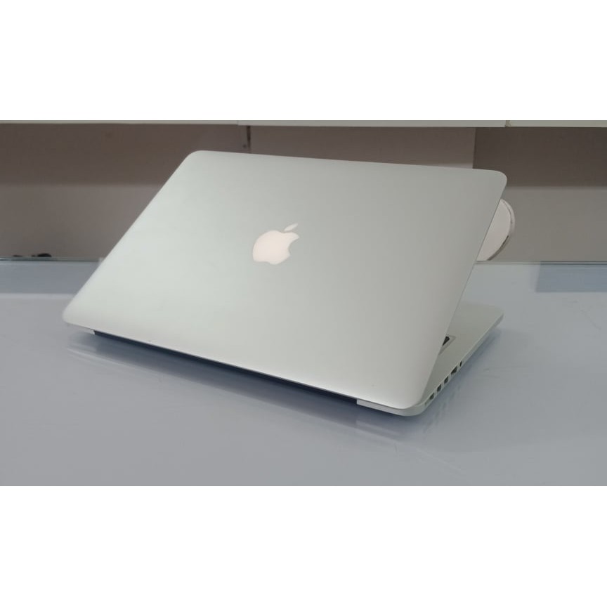 Macbook Pro Retina  2013 Chính Hãng / core I7 2.2GHz / Ram 8GB / SSD 128GB / màn 13 inch - Tặng Phụ Kiện