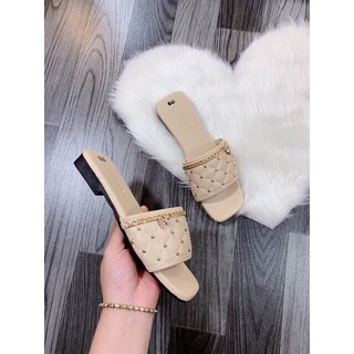 Dép nữ tán đinh siêu xinh( sale sốc 50k sll) đủ zai