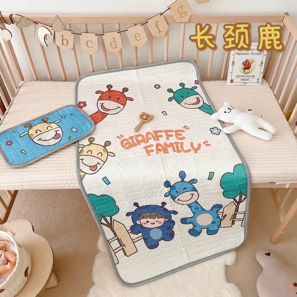 Chiếu Điều Hoà Cotton Cao Su Non Tặng Kèm Gối Cho Bé In Hình 5D Kiến Baby Store