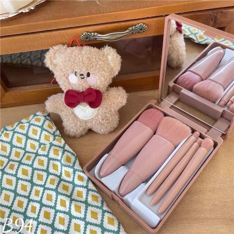Set cọ trang điểm kèm gương