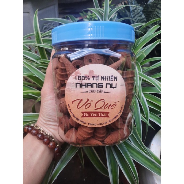 Nhang Nụ Quế Sạch làm thủ công.