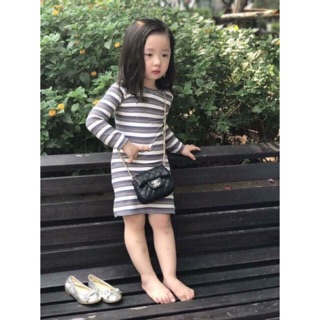 Váy kẻ ngang bé gái 