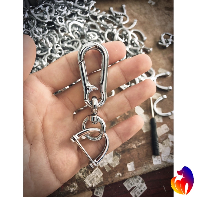 Móc Khoá Xe Hơi Thiết Kế Hình Móng Ngựa