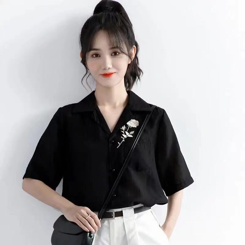 Áo Sơ Mi Đen Tay Ngắn Thêu Hoa Thời Trang Mùa Hè 2022 Cho Nữ