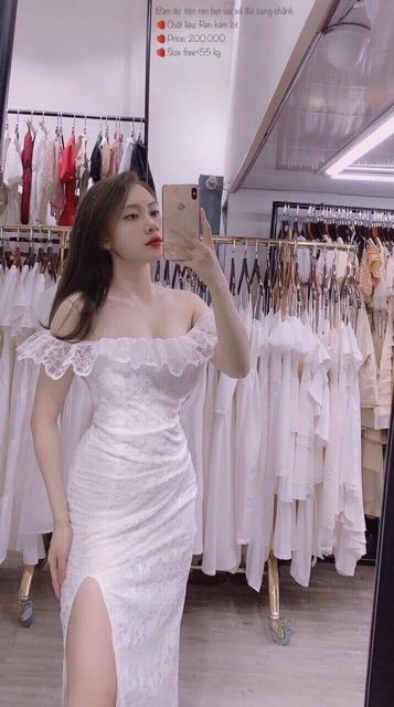Đầm dự tiệc ren trắng bẹt vai xẻ đùi sang chảnh