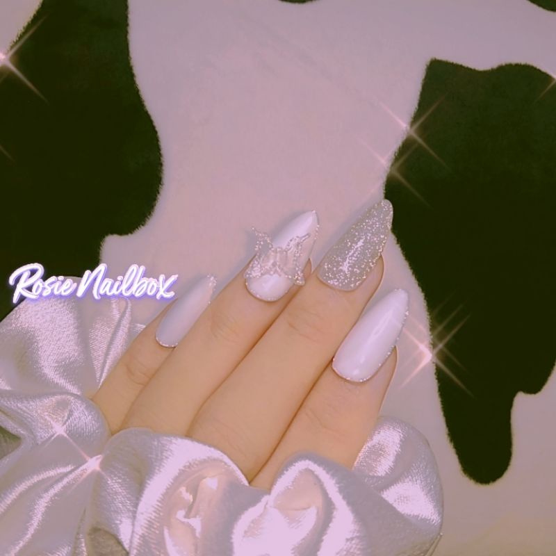 Nailbox Móng úp màu trắng mix mắt mèo nhũ kim cương sang chảnh phù hợp đám cưới, tiệc, dạ hội