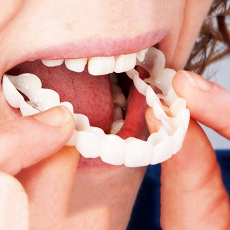 [Hàng mới về] Hàm răng giả cho nụ cười hoàn hảo