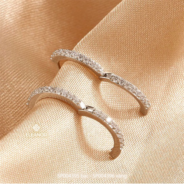 Bông tai nữ chuôi bạc 925 Eleanor Accessories khuyên tròn sát tai đính đá cao cấp phụ kiện trang sức 4396