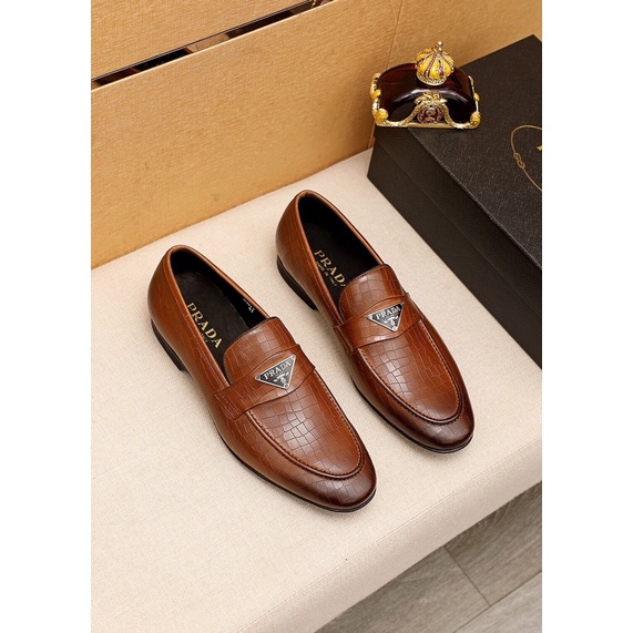Giày da nam công sở Prada có logo thương hiệu tam giác đế da in logo đi lịch sự trang trọng