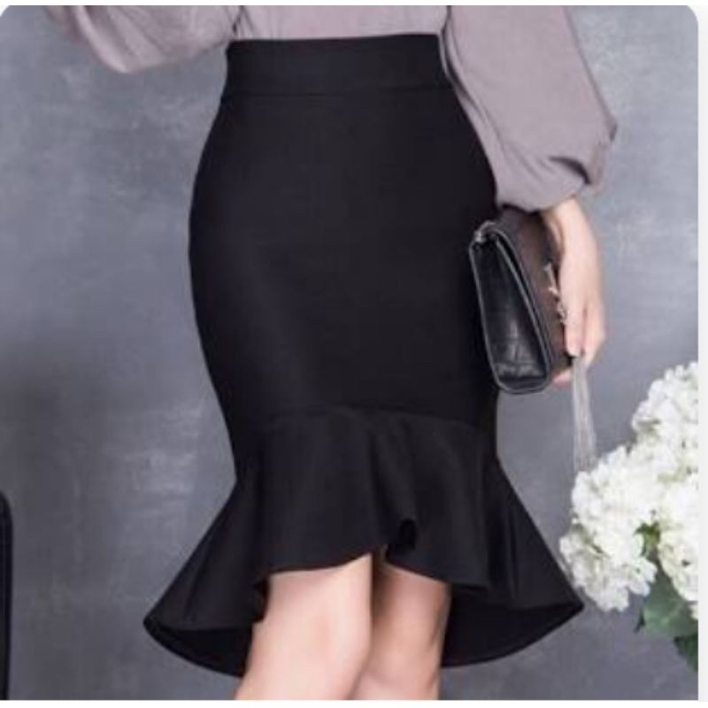 Chân váy bút chì xòe đuôi cá huyền thoại