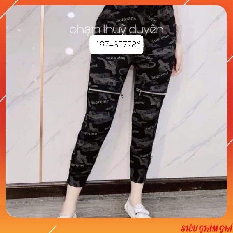 quần rằn ri jogger bo gấu vừa tạo lên cá tính vừa làm nổi bật đôi giầy bạn đi cùng