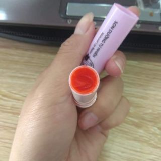 Son dưỡng môi gấc