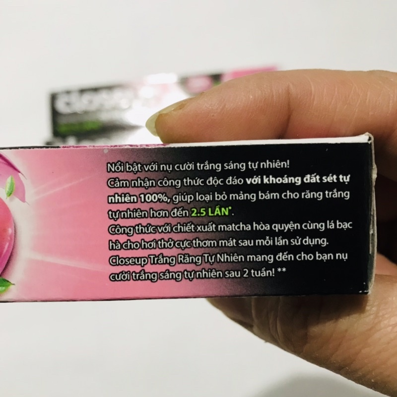 Kem đánh răng Closeup 30g khoáng đất set và matcha bạc hà