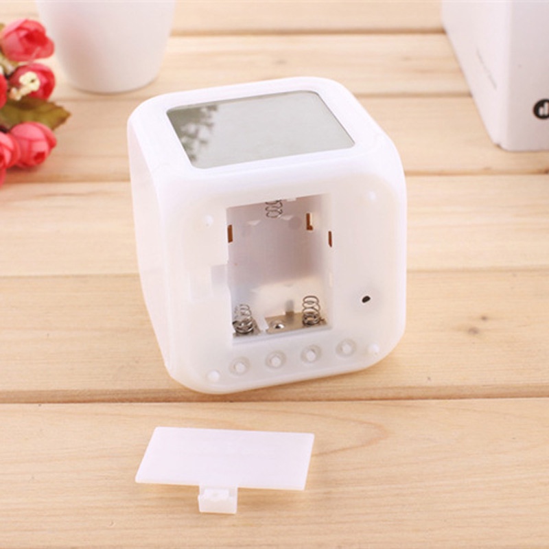 Đồng Hồ Báo Thức Điện Tử Có Đèn LED Thay Đổi Màu Sắc Sáng Tạo Dành Cho Trẻ Em